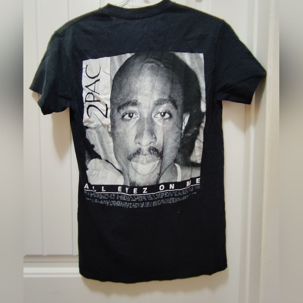 Men's 2Pac T Shirt Size Small